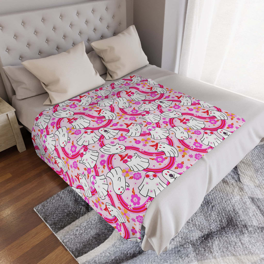 Pink Ghost Halloween Blankets – Cute Halloween Decor for Girly Rooms