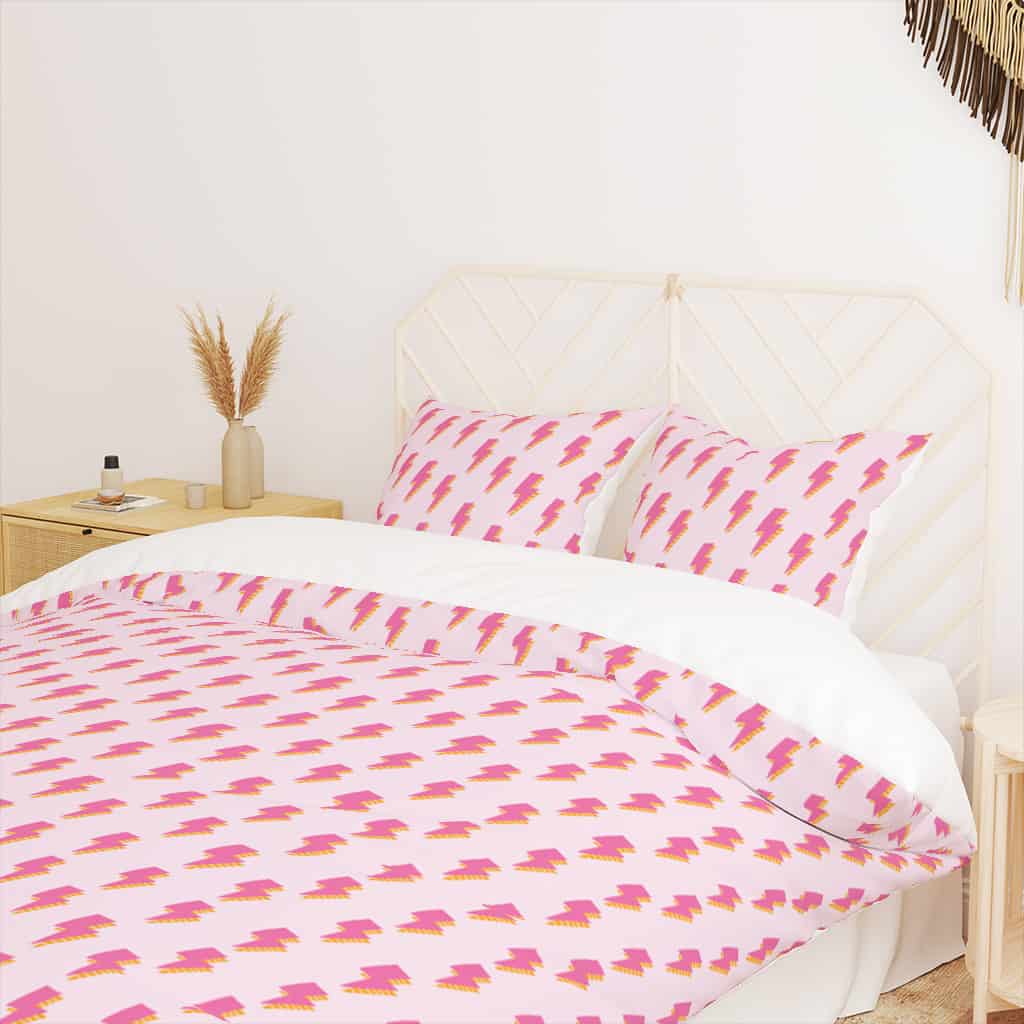 preppy pink duvet cover and pillowcase set with lightning bolts